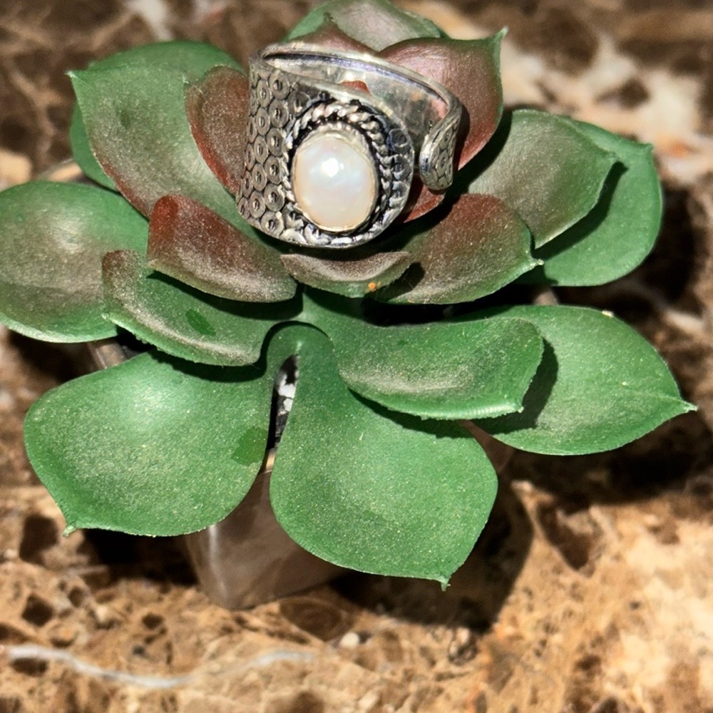 Silver Pearl Band Ring - Picture 2 of 7